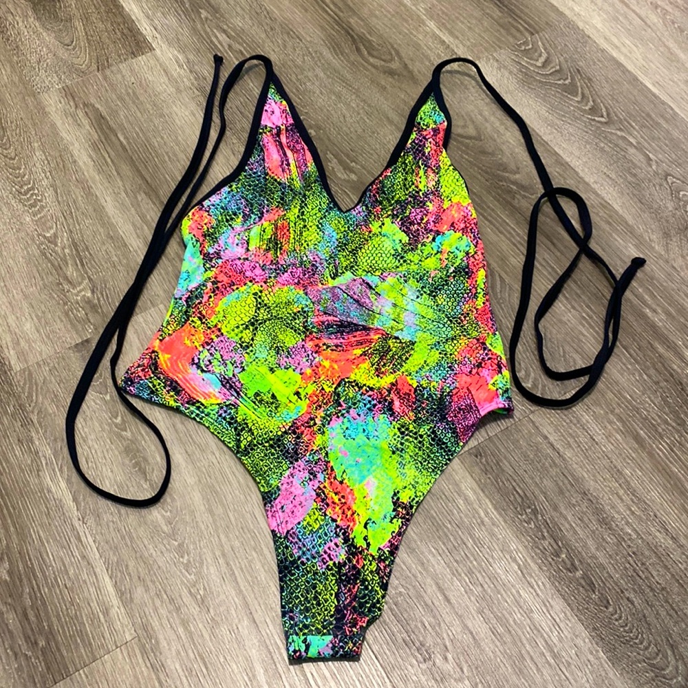 Freedom Rave Wear Sexy Backless Bodysuit